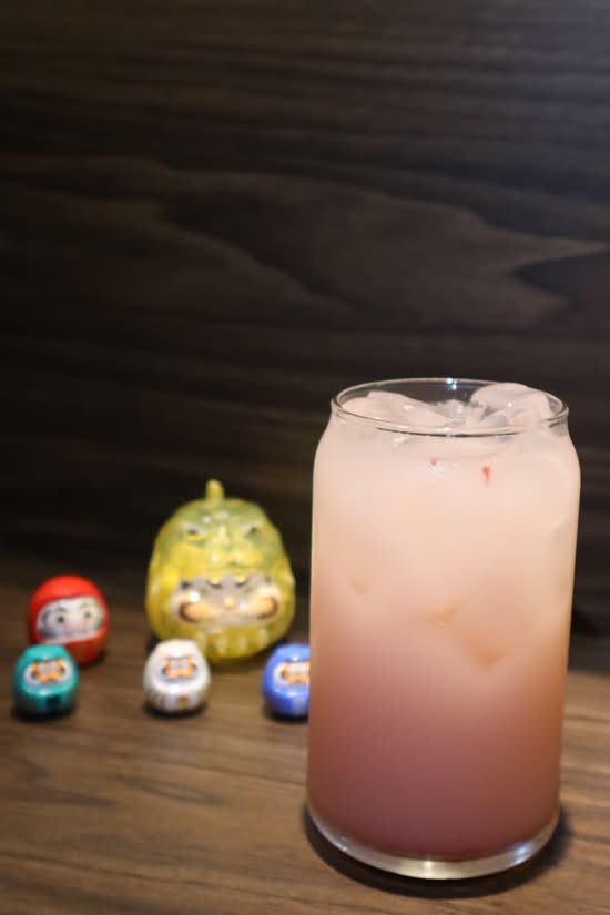 Strawberry Yogurt Soda草莓優格汽水 (16oz)